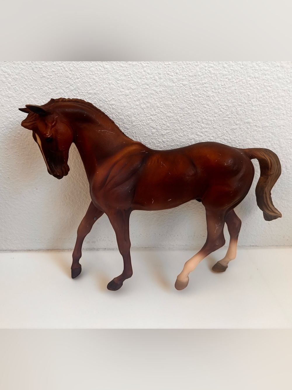 Breyer Reeves Big Ben 96 Horse (Brown & White) stands up alone EUC